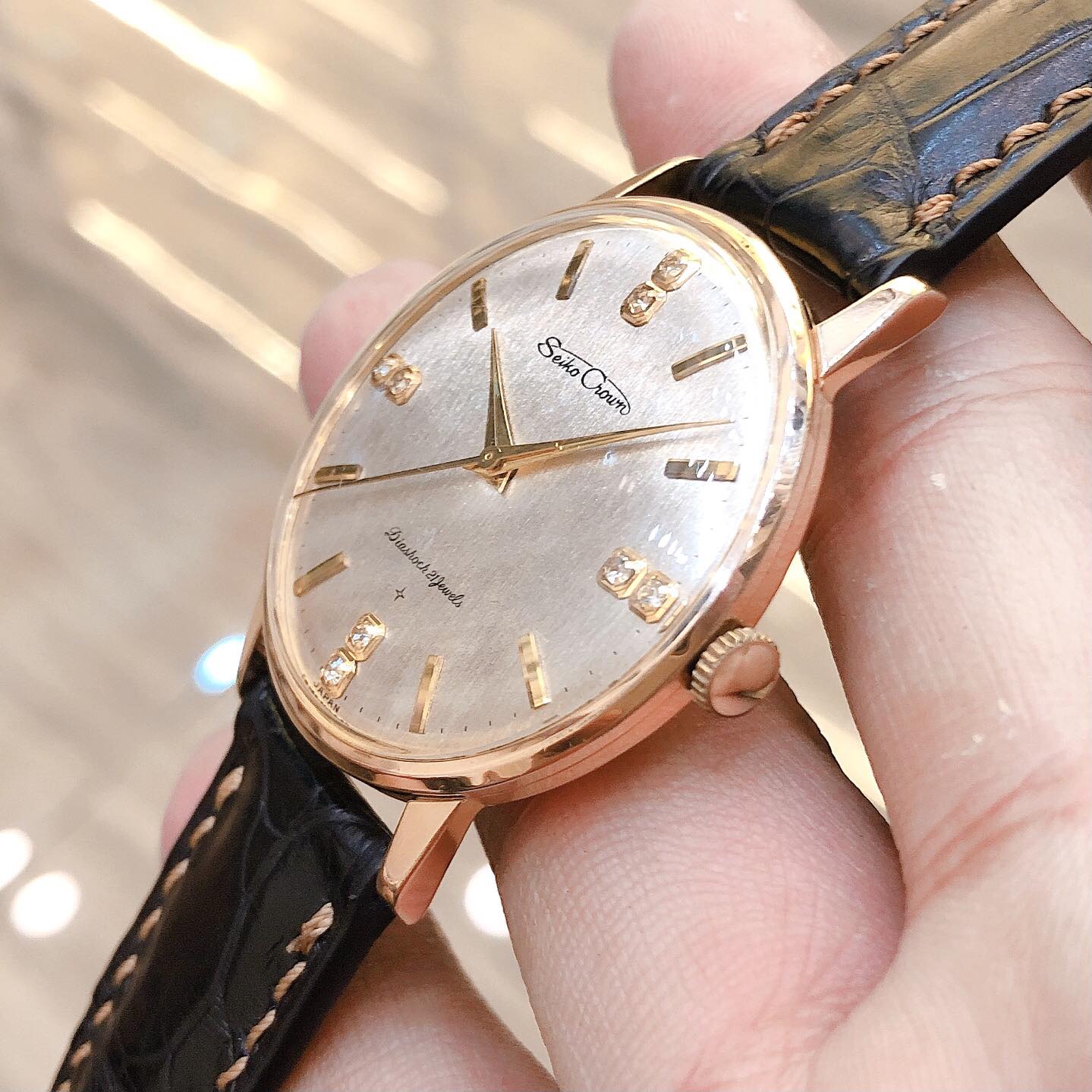 Đồng hồ Seiko crown lên dây lacke 14k toàn thân chính hãng nhật bản 