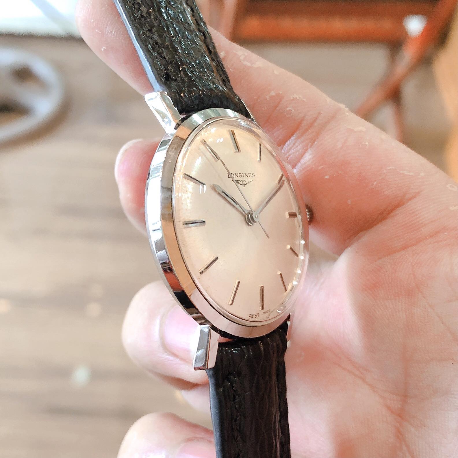 Đồng hồ cổ Longines lên dây inox chính hãng Thuỵ Sĩ 
