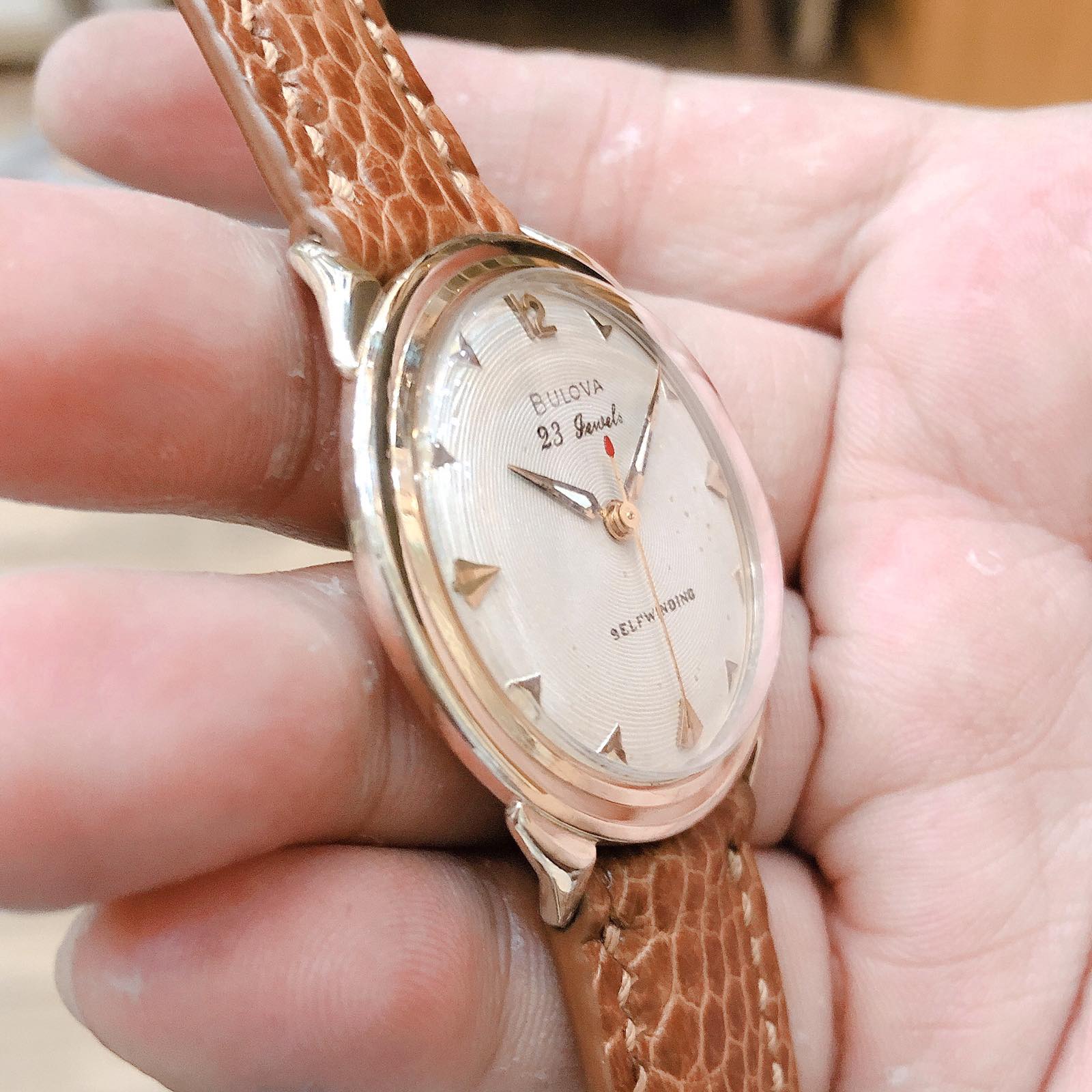 Đồng hồ cổ Bulova automatic bọc vàng 10k RGP chính hãng Mỹ 