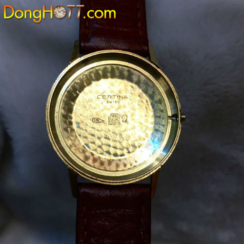 Đồng hồ cổ Certina vàng đúc 14k chính hãng Thuỵ Sĩ ﻿với Mặt số zin 3 kim 1 lịch mặt số xoắn tia hướng tâm đẹp lung linh không tì vết. máy vàng đúc nguyên khối 14k rất đẹp. Máy lên dây.