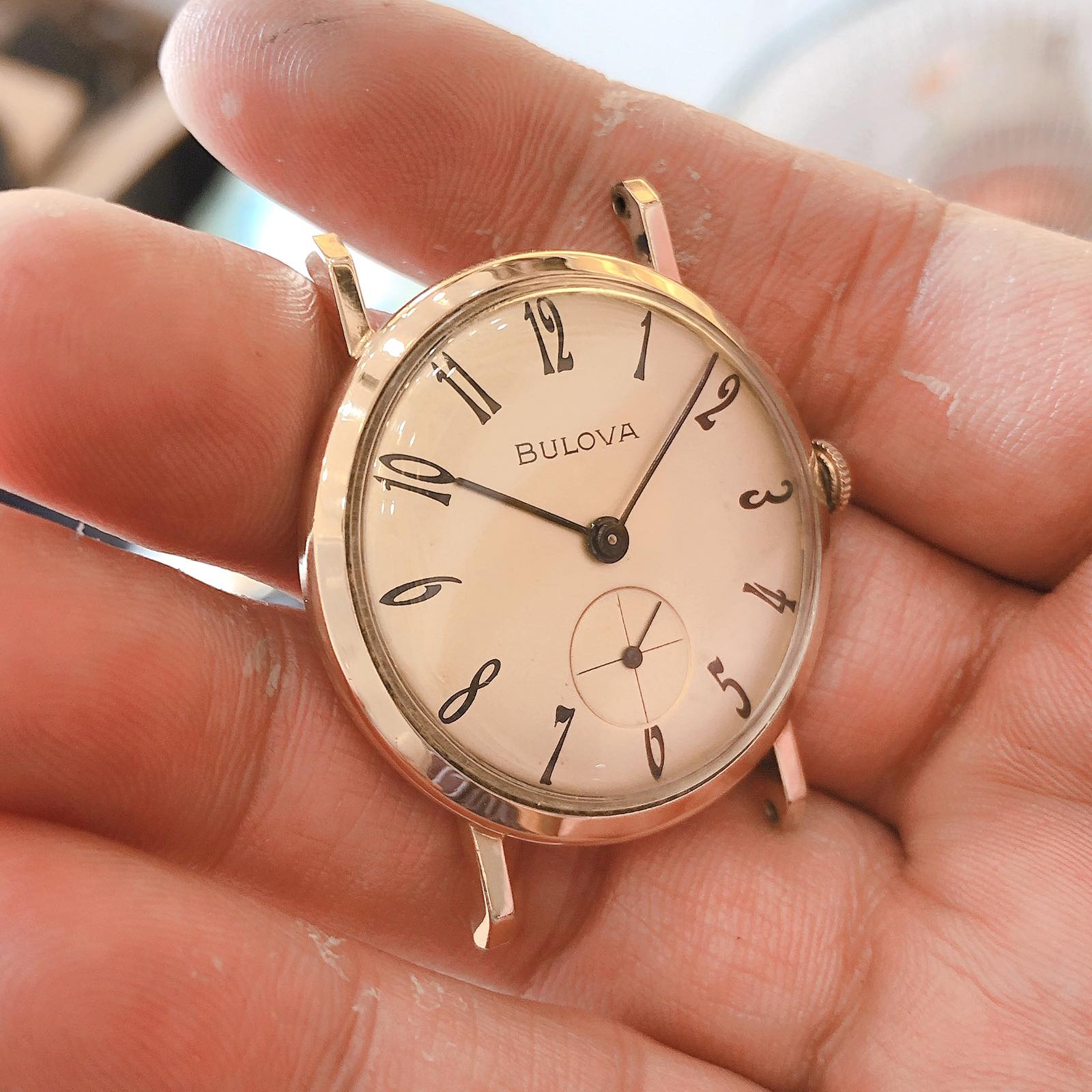 Đồng hồ cổ Bulova mẫu siêu mỏng lên dây chính hãng thuỵ sỹ