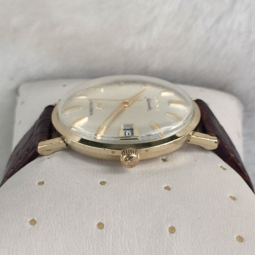 Đồng hồ cổ Longines Automatic xuất sứ Thuỵ Sĩ với mặt zin, 3kim, 1 lịch rất đẹp. vỏ-đáy bọc vàng toàn thân, nút zin có logo đại bàng bọc vàng.