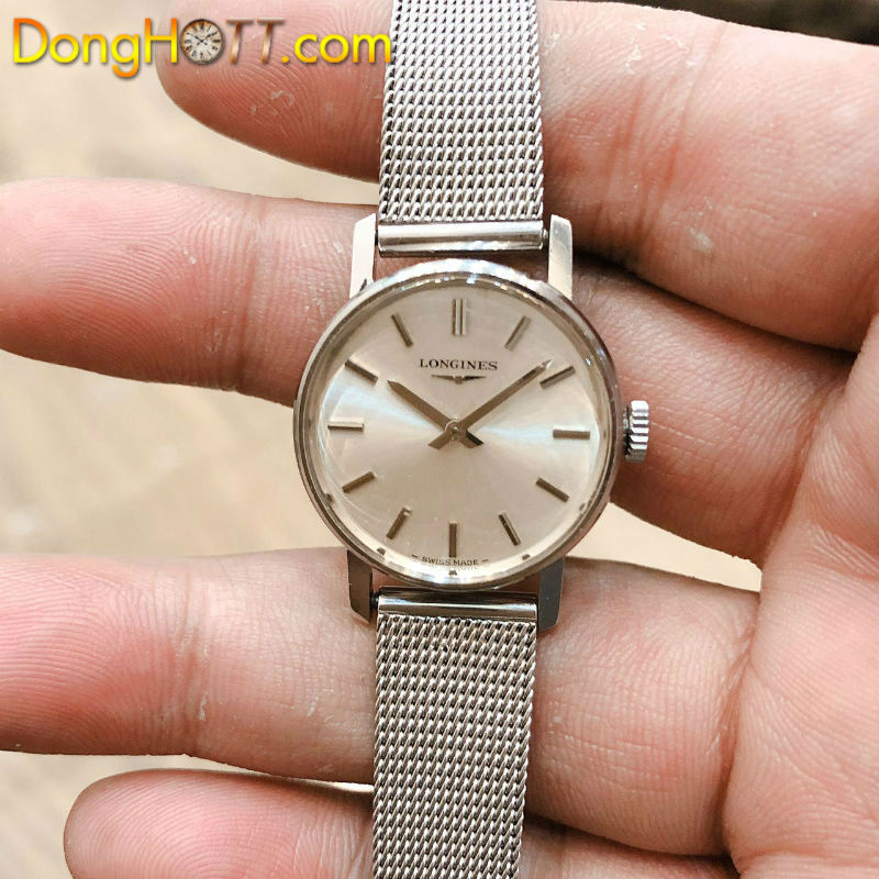 Thu mua đồng hồ longines chính hãng cũ dựa trên giá trị của từng thiết kế đồng hồ.
