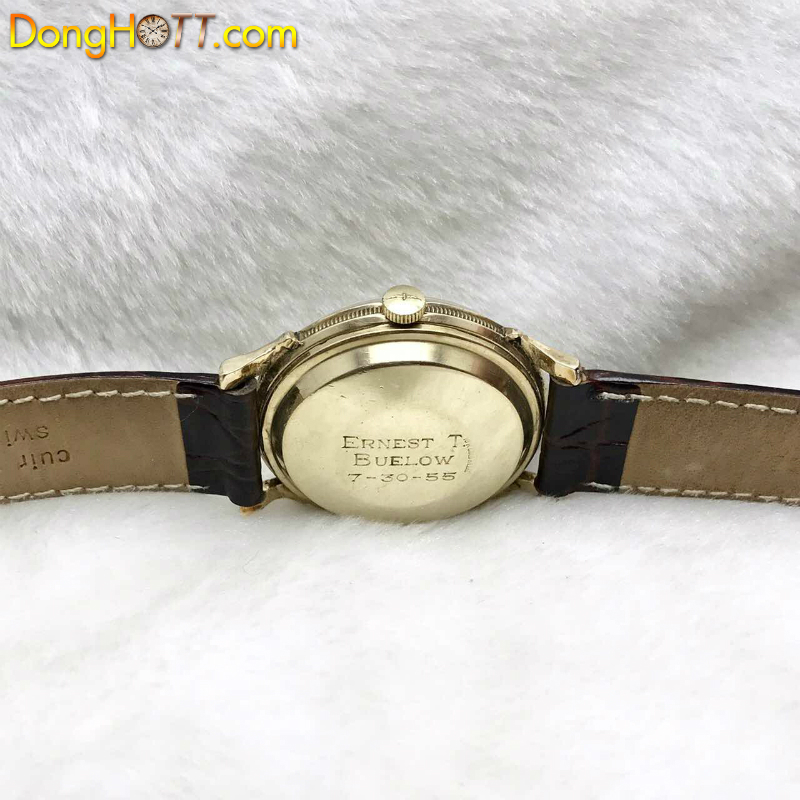 Đồng hồ cổ Longines Automatic chính hãng Thuỵ Sĩ với Mặt số Zin 3 kim kết hợp với những cọc số nổi rất đẹp.Đồng hồ bọc vàng toàn thân rất đẹp.