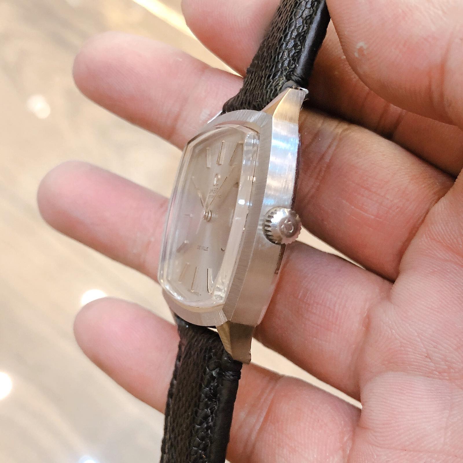 Đồng hồ cổ Omega auto De Ville chính hãng thuỵ sỹ