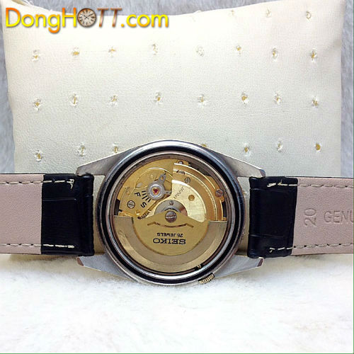 Đồng hồ cổ Seiko Automatic xuất sứ  Nhật bản với mặt số zin cực lớn, 2 kim, 2 lịch kết hợp với những cọc số nổi rất đẹp ,thích hợp với những người thích dùng đồng hồ lớn.
