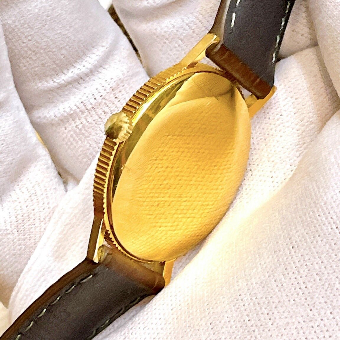 Đồng hồ cổ Tressa lên dây đồng tiền siêu mỏng chính hãng Thụy Sĩ