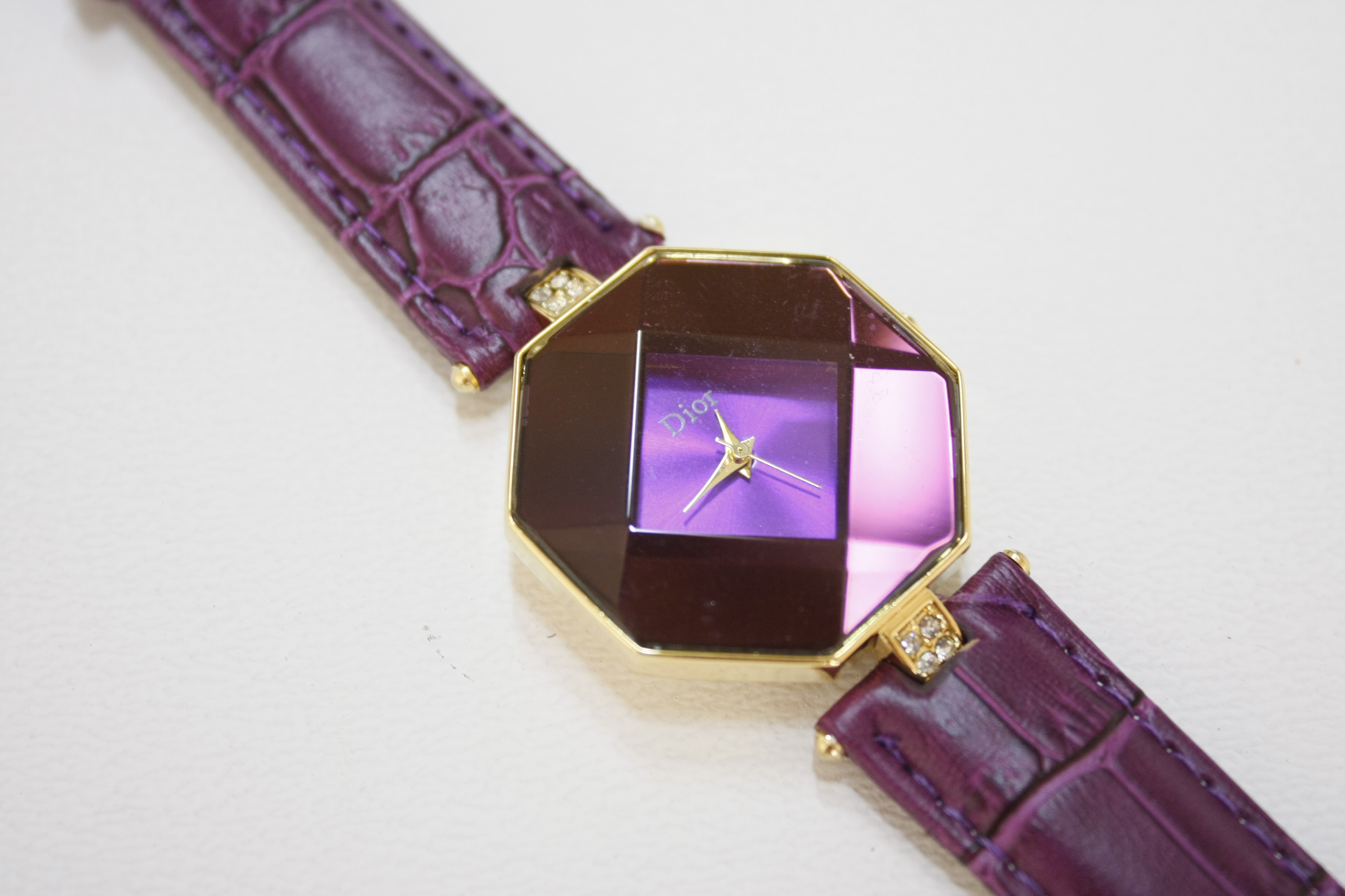 Đồng hồ Dior nữ màu tím