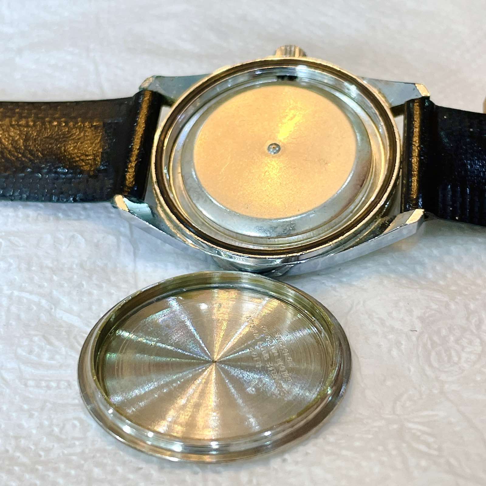 Đồng hồ Carravelle lên dây chính hãng Thụy Sĩ