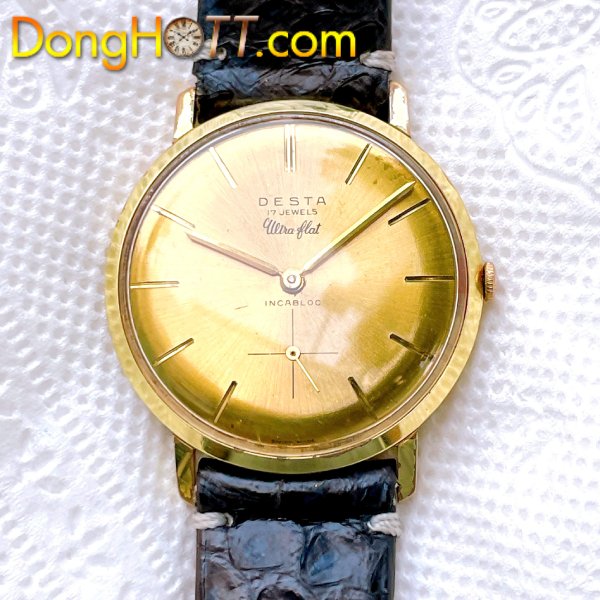 Đồng hồ cổ DESTA lên dây lacke vàng 18k chính hãng Thụy Sĩ với Mặt số zin 3 kim kết hợp với cọc số nổi rất đẹp. 