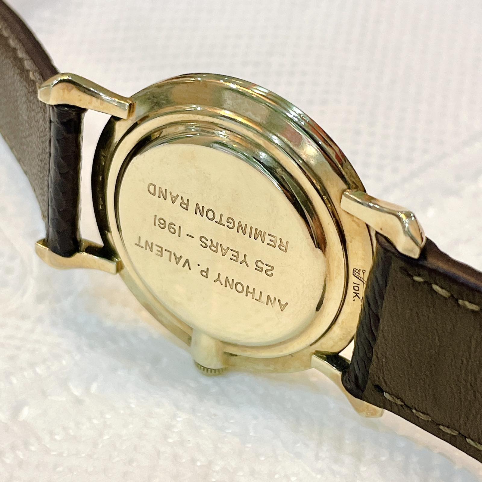 Đồng hồ cổ Hamilton lên dây vàng đúc 10k chính hãng thụy Sĩ