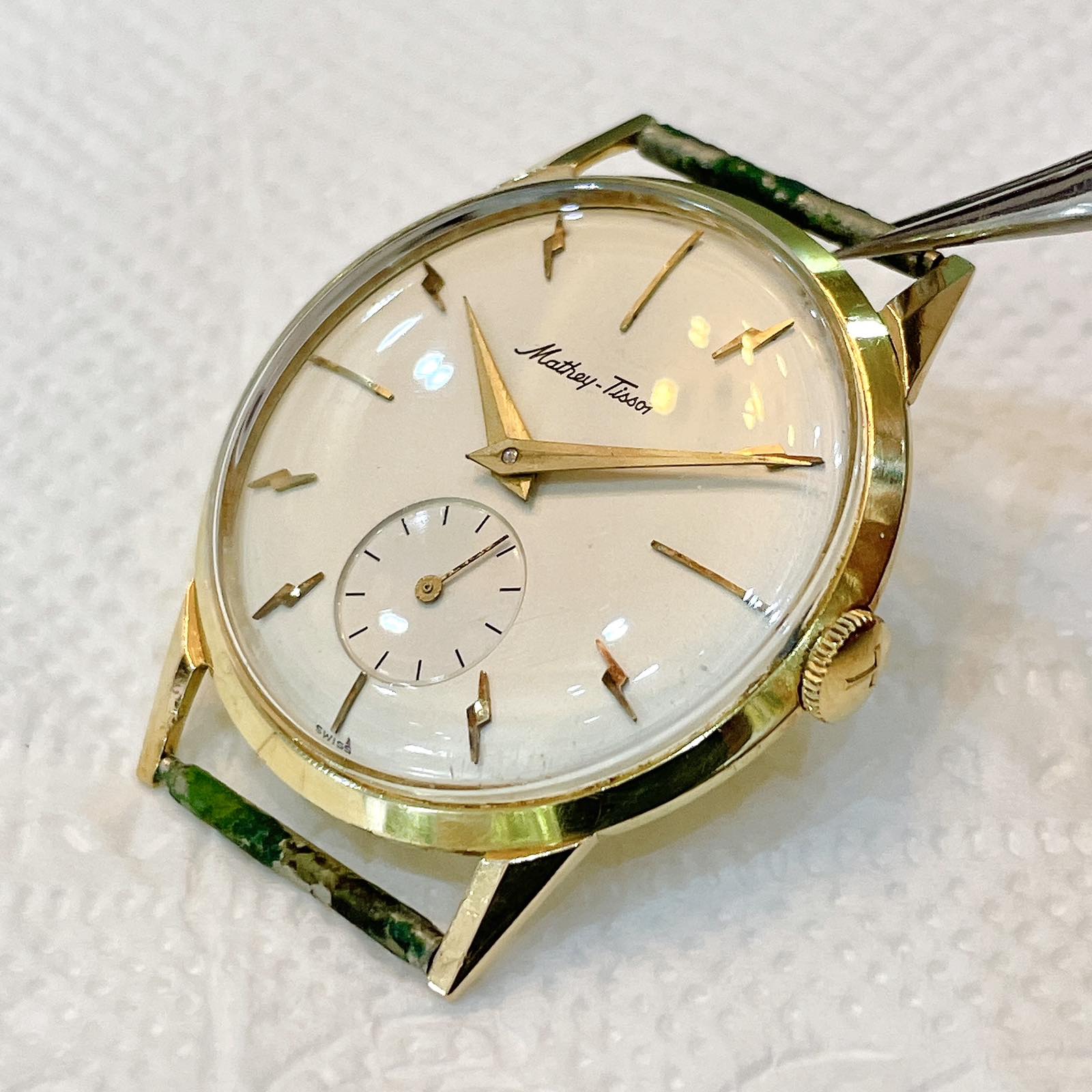 Đồng hồ cổ Mathey Tissot lên dây vàng đúc đặc 18k chính hãng thụy Sĩ 